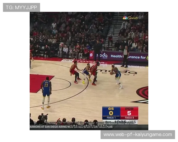 库里远投一箭穿心，全场彻底点燃